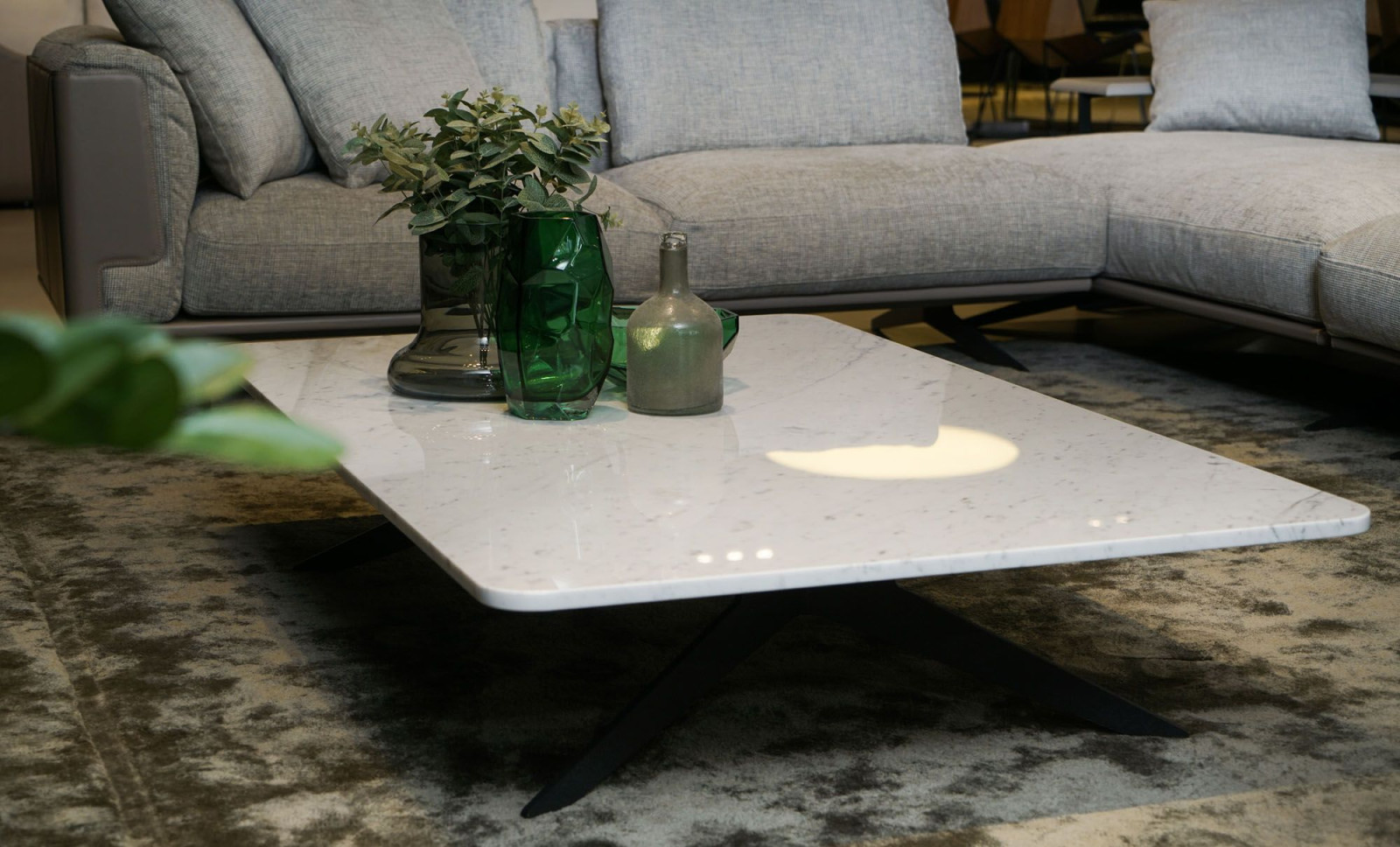 White Imperious Coffee Table 2